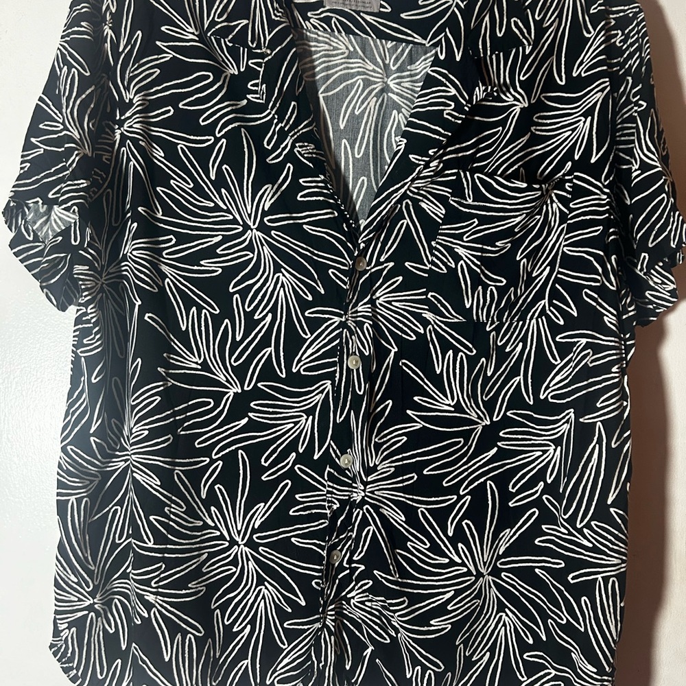 Good fellow & Co. Mean XL Black White Preppy Shirt